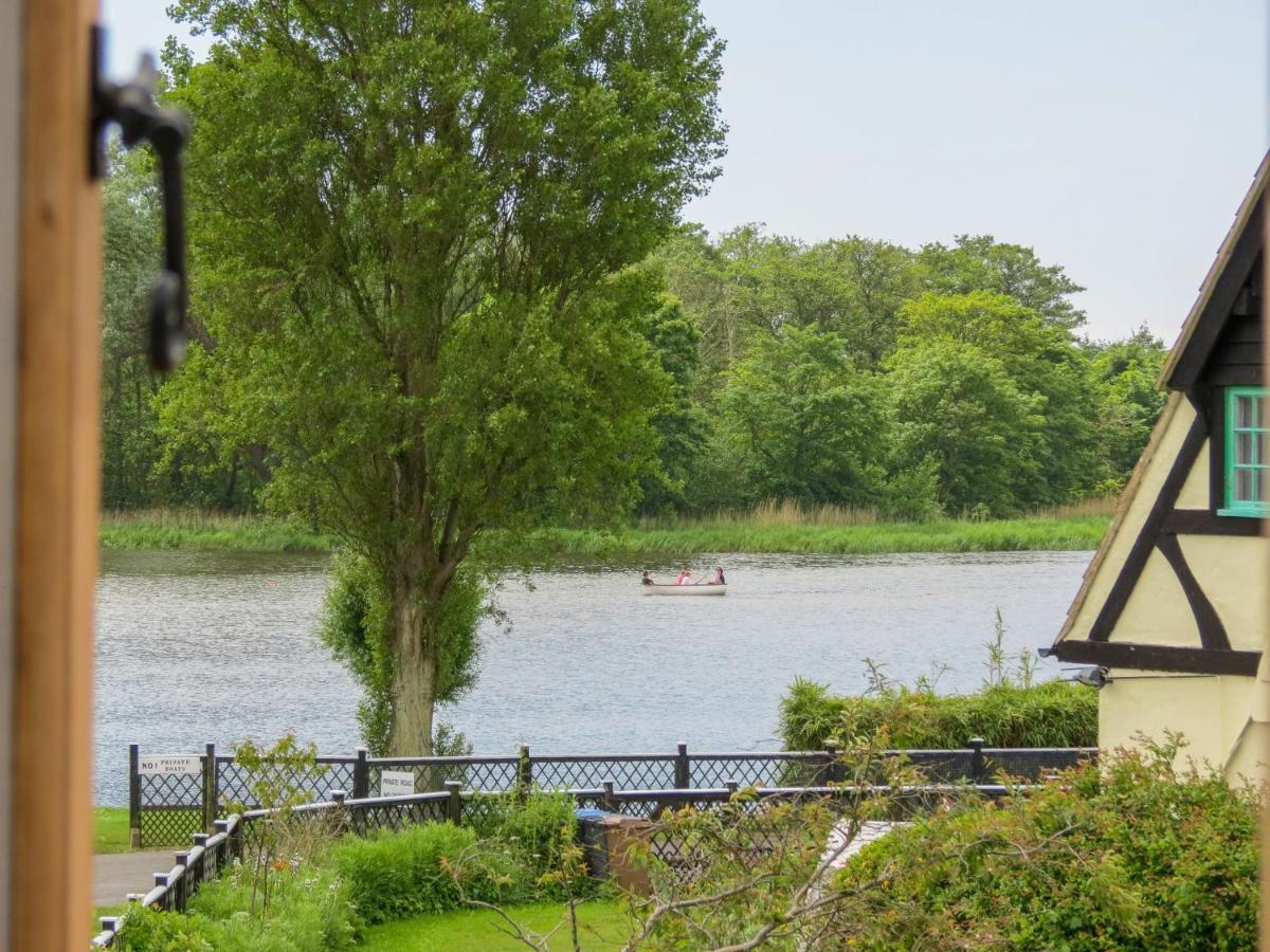 Meare House Villa Торпнес Екстериор снимка